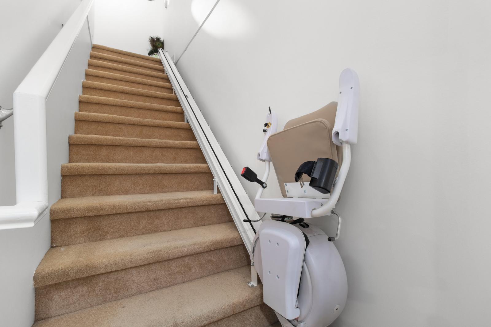 12625 Hampton Court, Surrey, British Columbia  V3W 1N2 - Photo 21 - R3085196