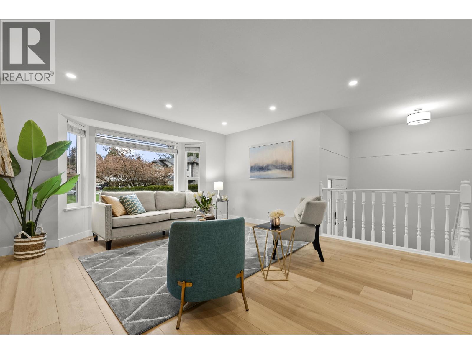 3055 Rothbury Place, Burnaby, British Columbia  V5A 4J5 - Photo 5 - R3085565