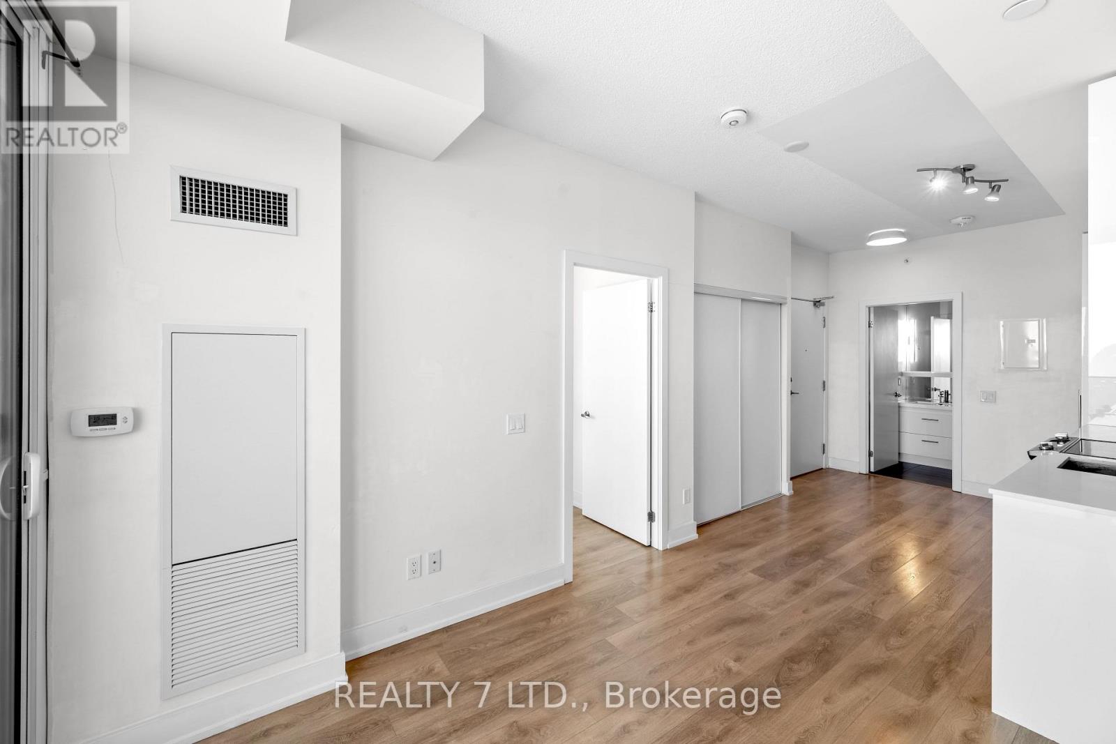 1207 - 128 Fairview Mall Drive, Toronto (Don Valley Village), Ontario  M2J 2Z1 - Photo 20 - C12629776