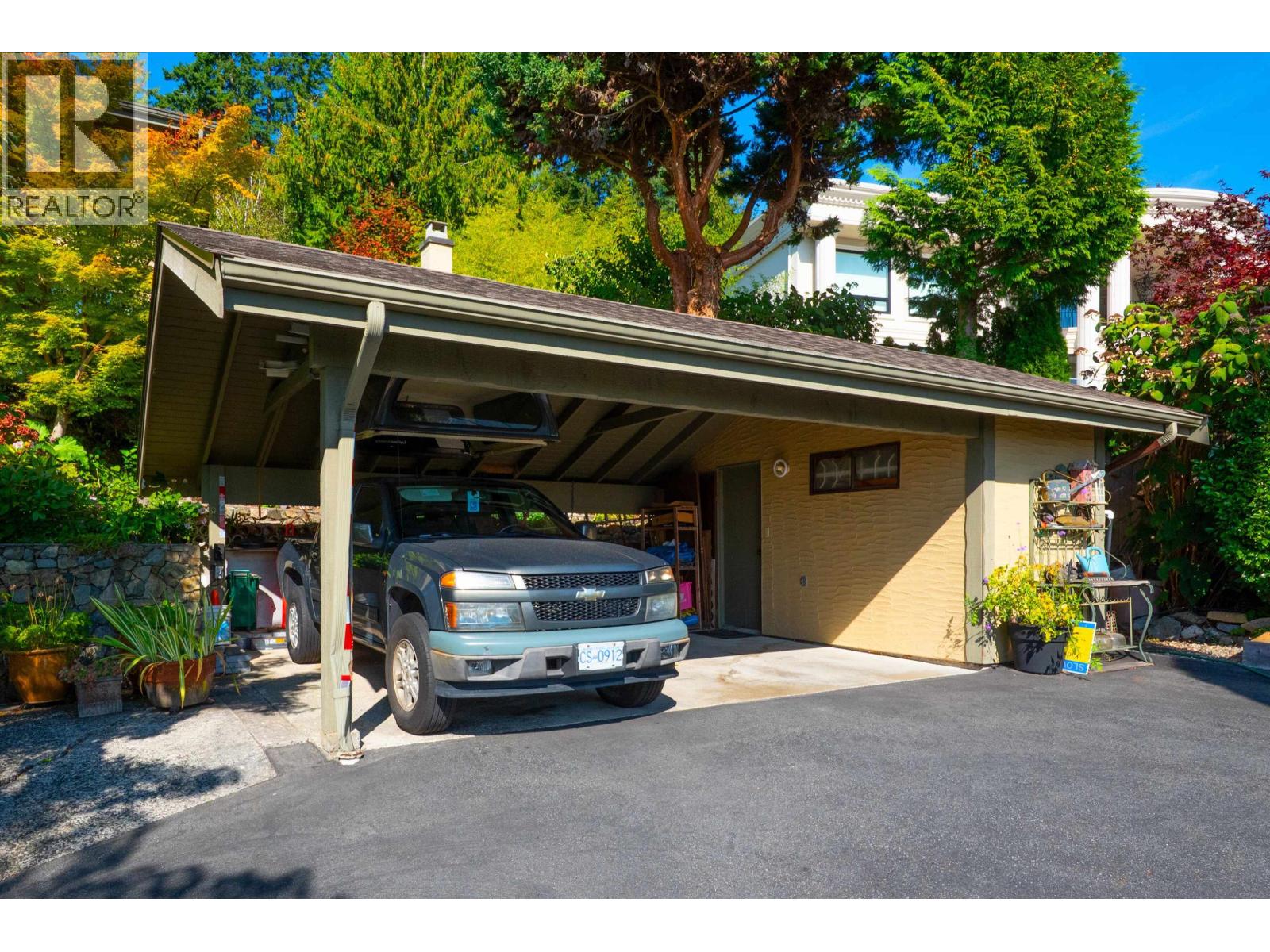 560 Craigmohr Drive, West Vancouver, British Columbia  V7S 1W9 - Photo 11 - R3085456