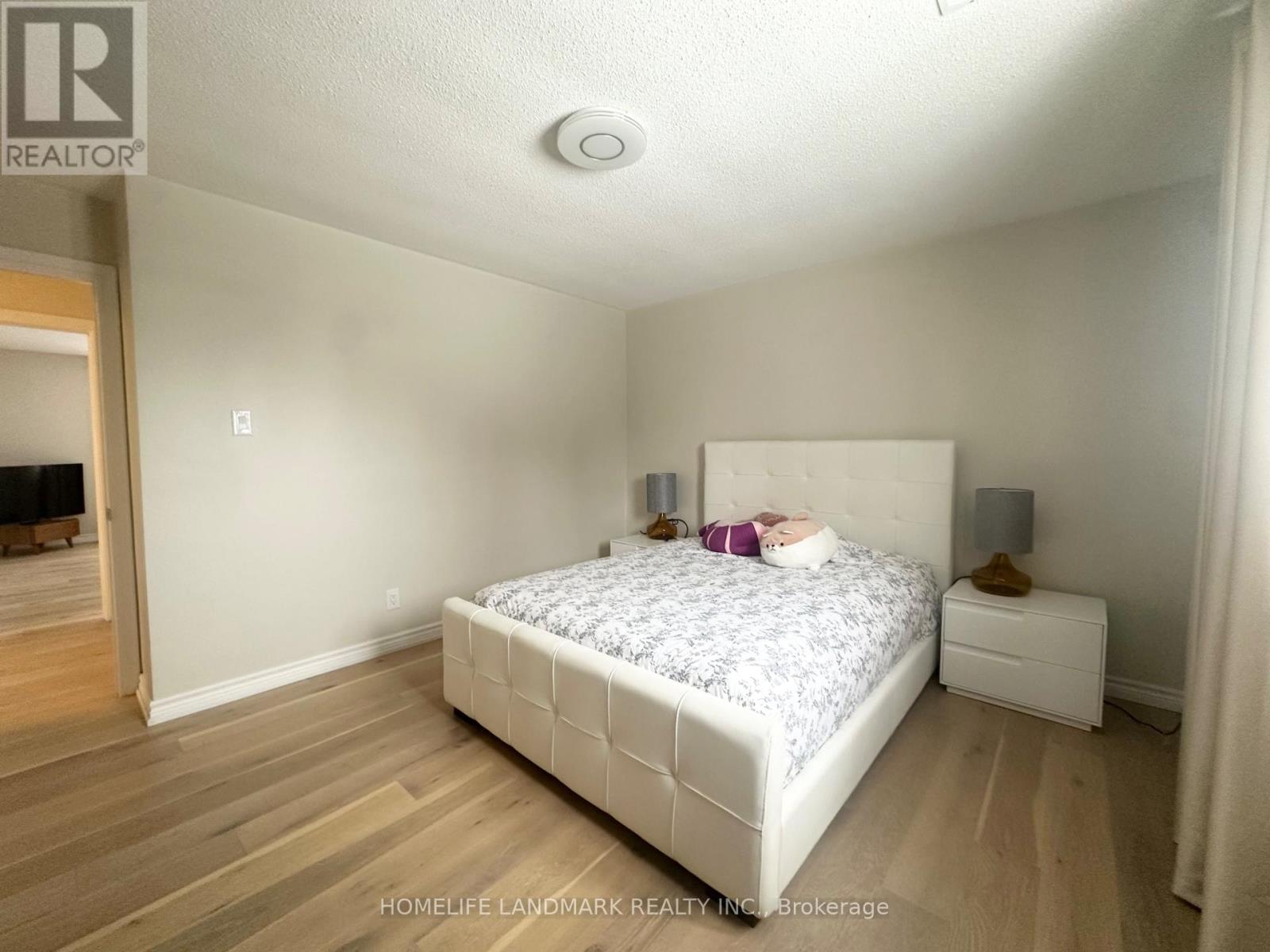 70 Maple Grove Avenue, Richmond Hill, Ontario  L4E 2X2 - Photo 31 - N12719734