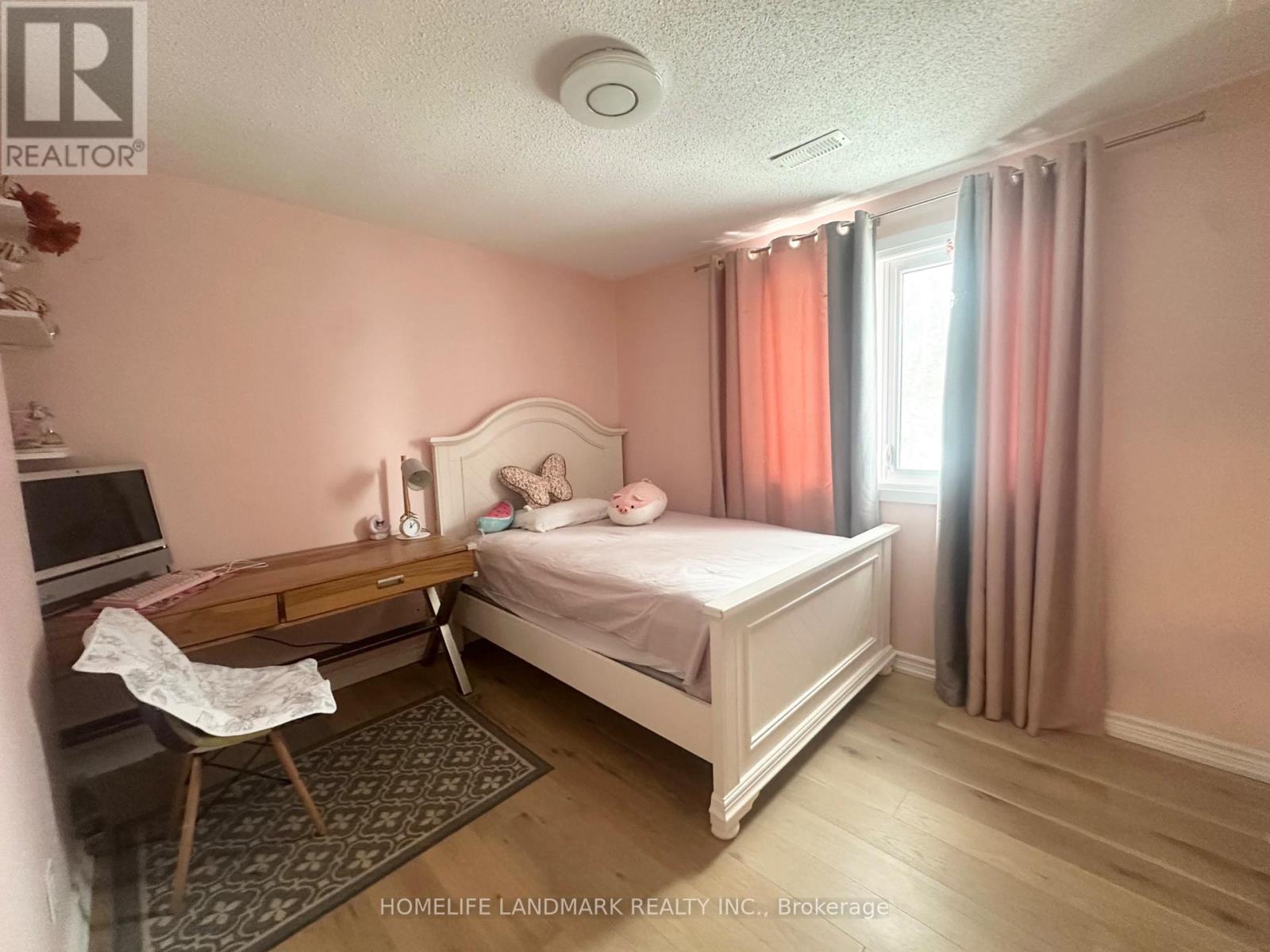 70 Maple Grove Avenue, Richmond Hill, Ontario  L4E 2X2 - Photo 36 - N12719734