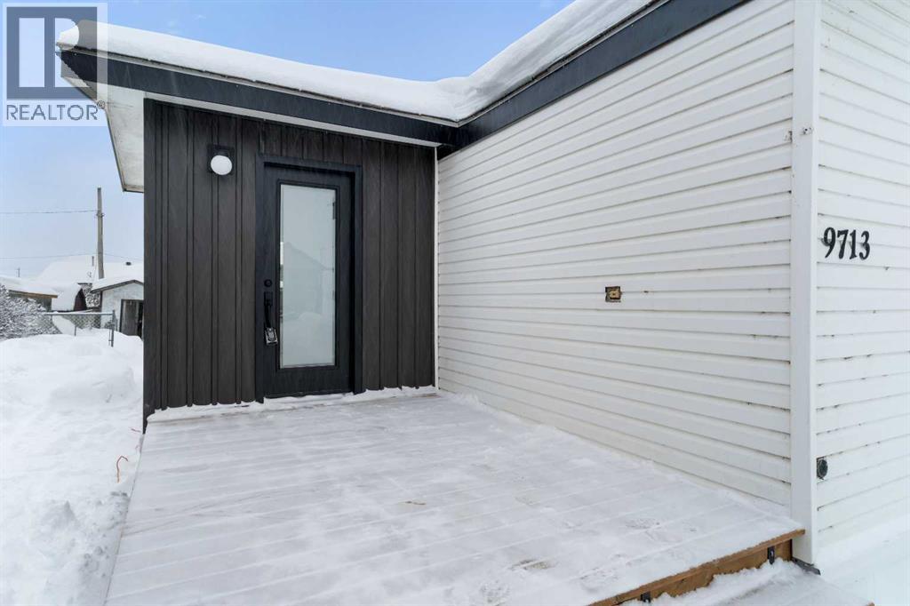 9713 102 Avenue, Clairmont, Alberta  T0H 0W6 - Photo 2 - A2276815