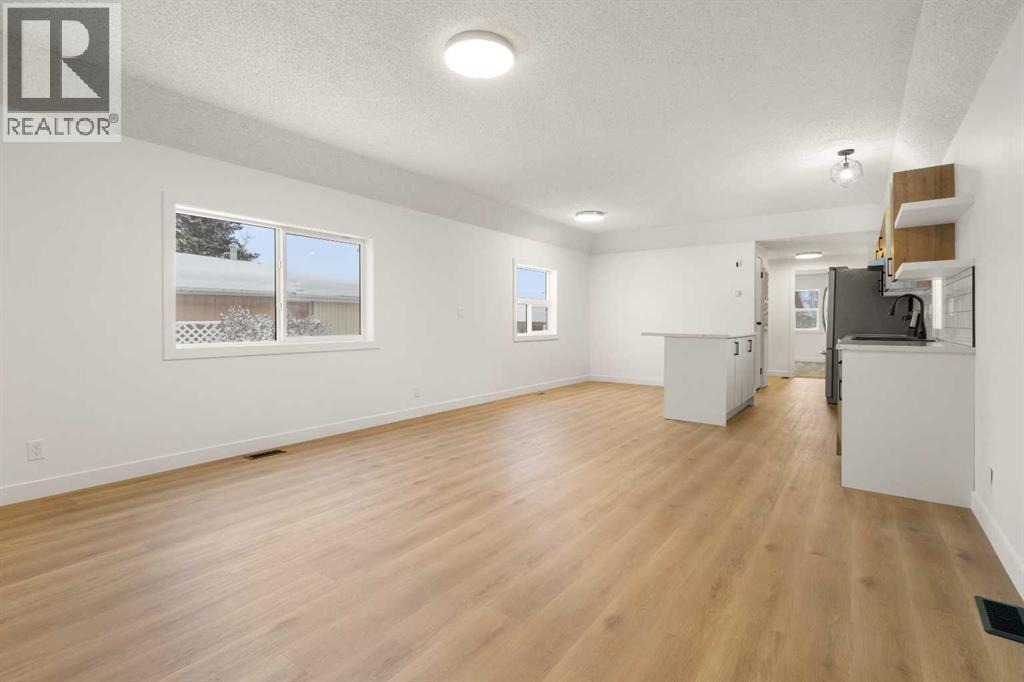 9713 102 Avenue, Clairmont, Alberta  T0H 0W6 - Photo 7 - A2276815