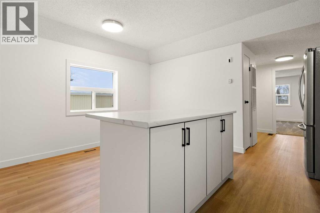 9713 102 Avenue, Clairmont, Alberta  T0H 0W6 - Photo 11 - A2276815