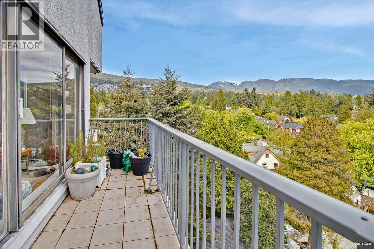 903 1745 Esquimalt Avenue, West Vancouver, British Columbia  V7V 1R7 - Photo 24 - R3030203