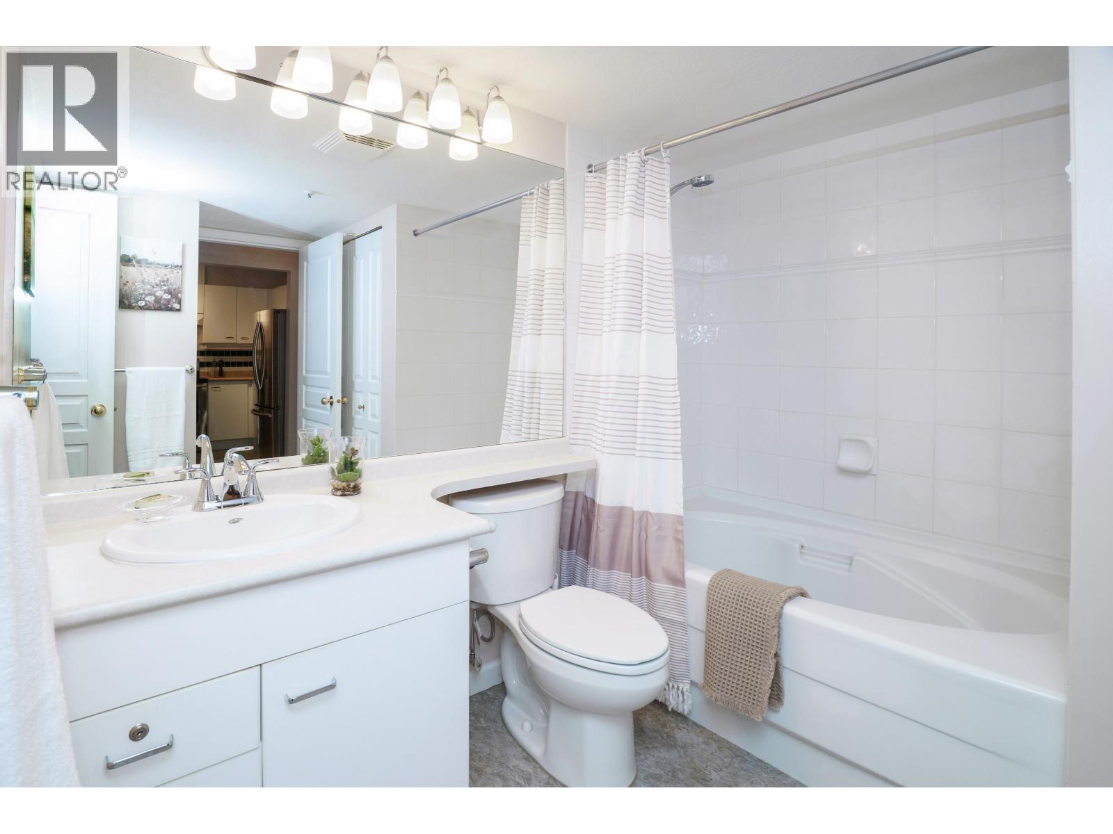 327 1252 Town Centre Boulevard, Coquitlam, British Columbia  V3B 7R7 - Photo 13 - R3085279