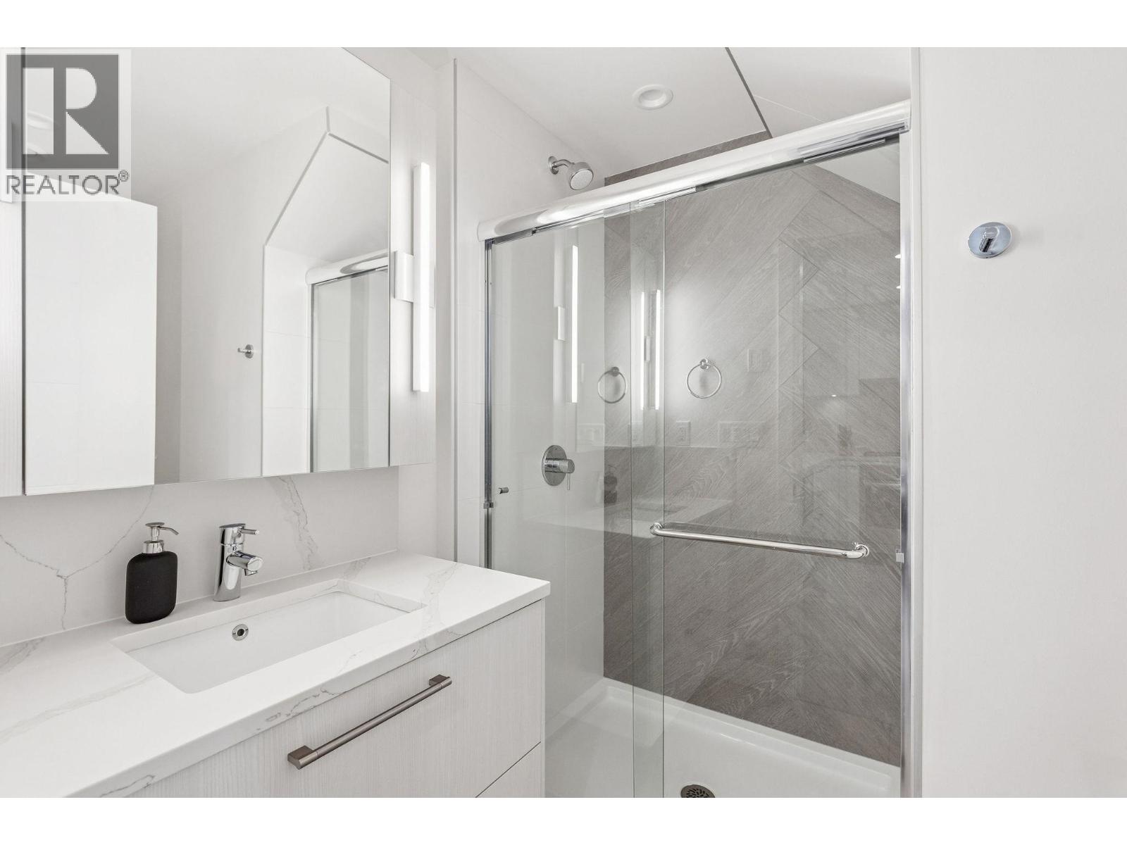 266 2035 Glenaire Drive, North Vancouver, British Columbia  V7P 1Y2 - Photo 13 - R3085740