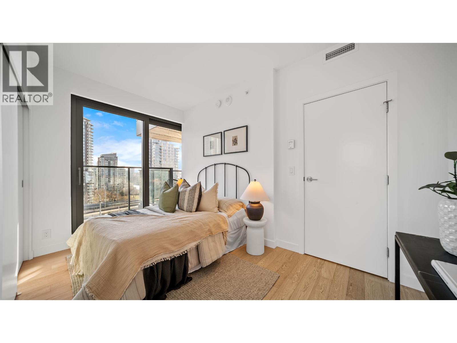 1501 1480 Howe Street, Vancouver, British Columbia  V6Z 0G5 - Photo 17 - R3085743