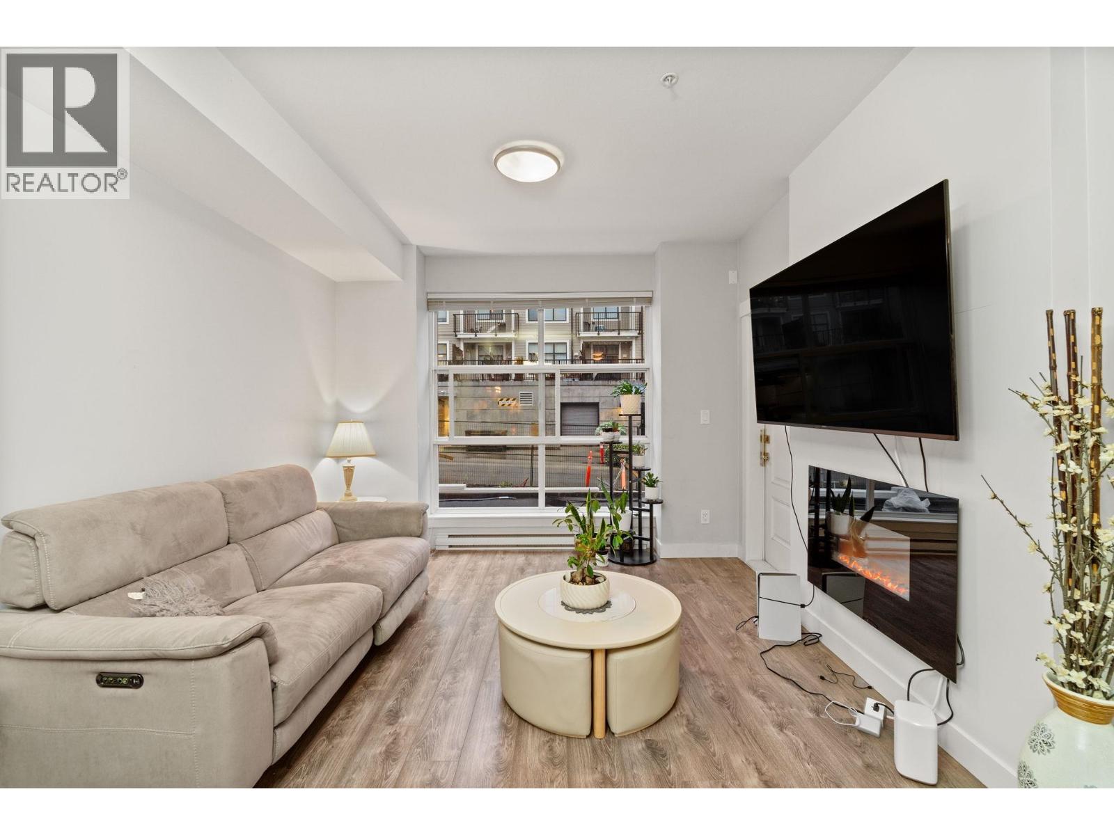 208 827 Roderick Avenue, Coquitlam, British Columbia  V3K 0E3 - Photo 6 - R3085752