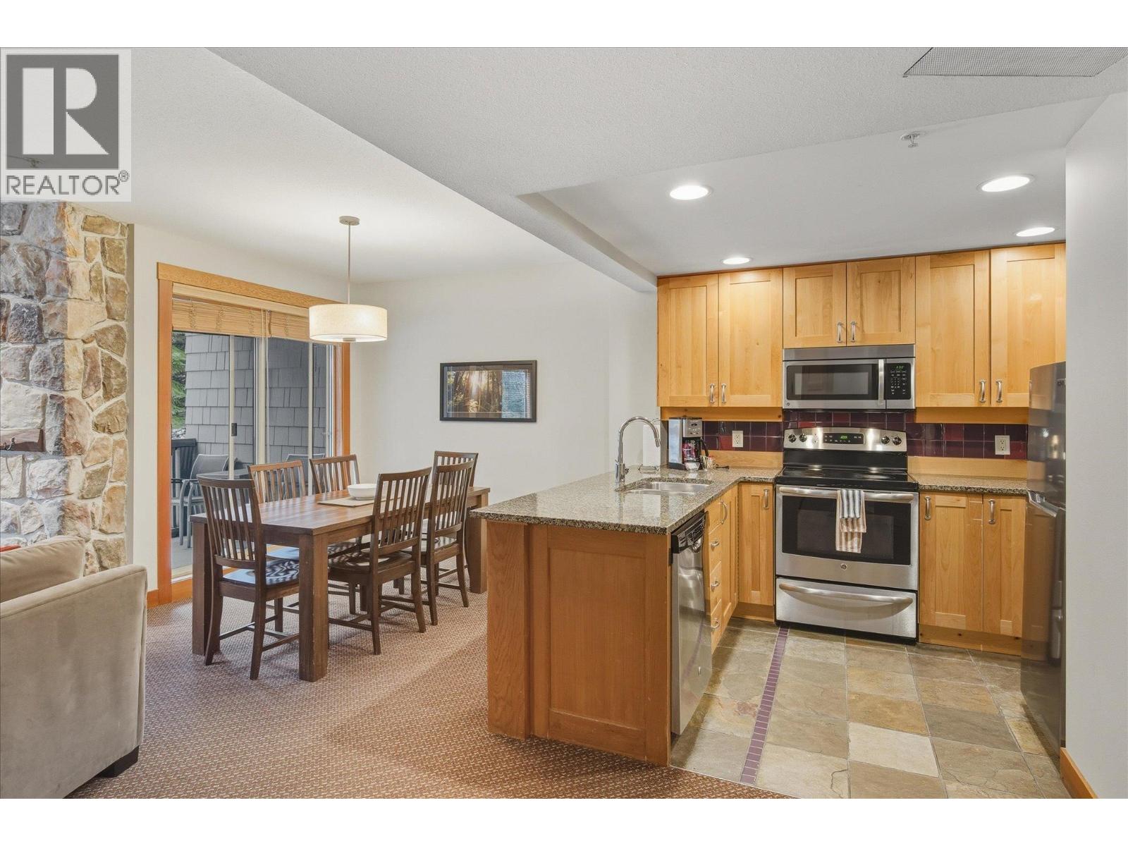 326d 2036 London Lane, Whistler, British Columbia  V8E 0N7 - Photo 10 - R3085782