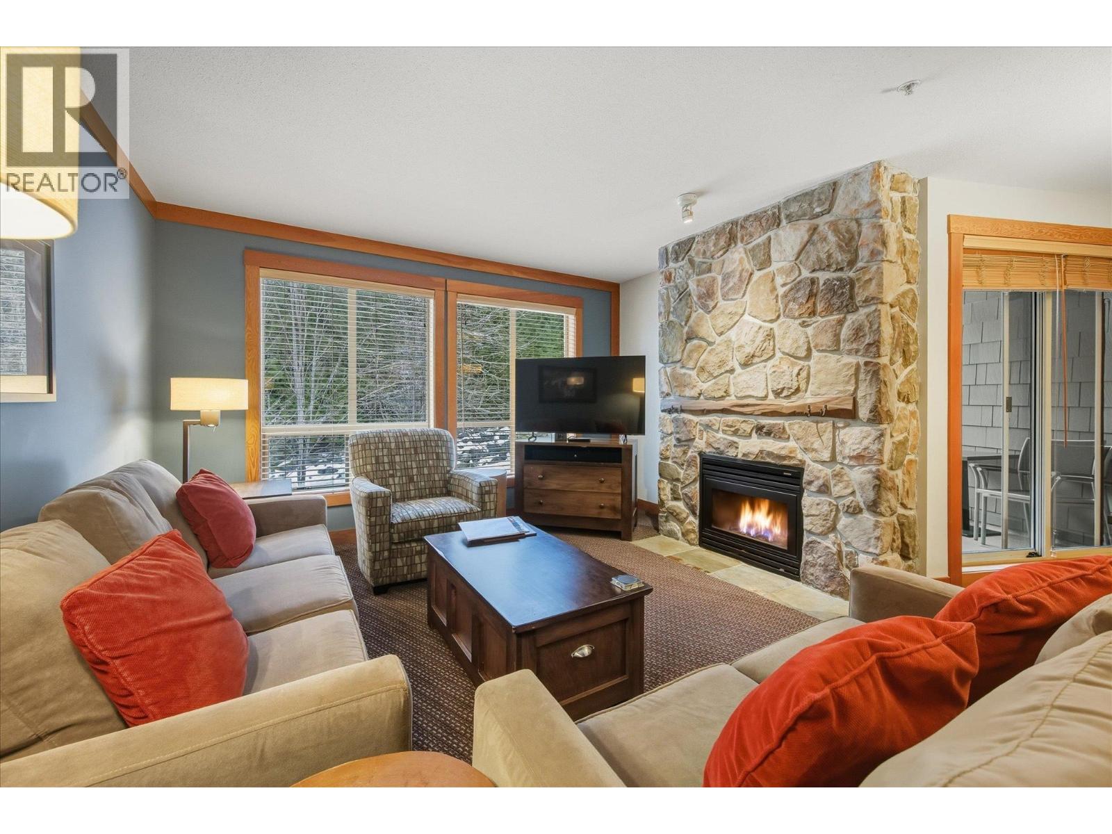 326d 2036 London Lane, Whistler, British Columbia  V8E 0N7 - Photo 2 - R3085782