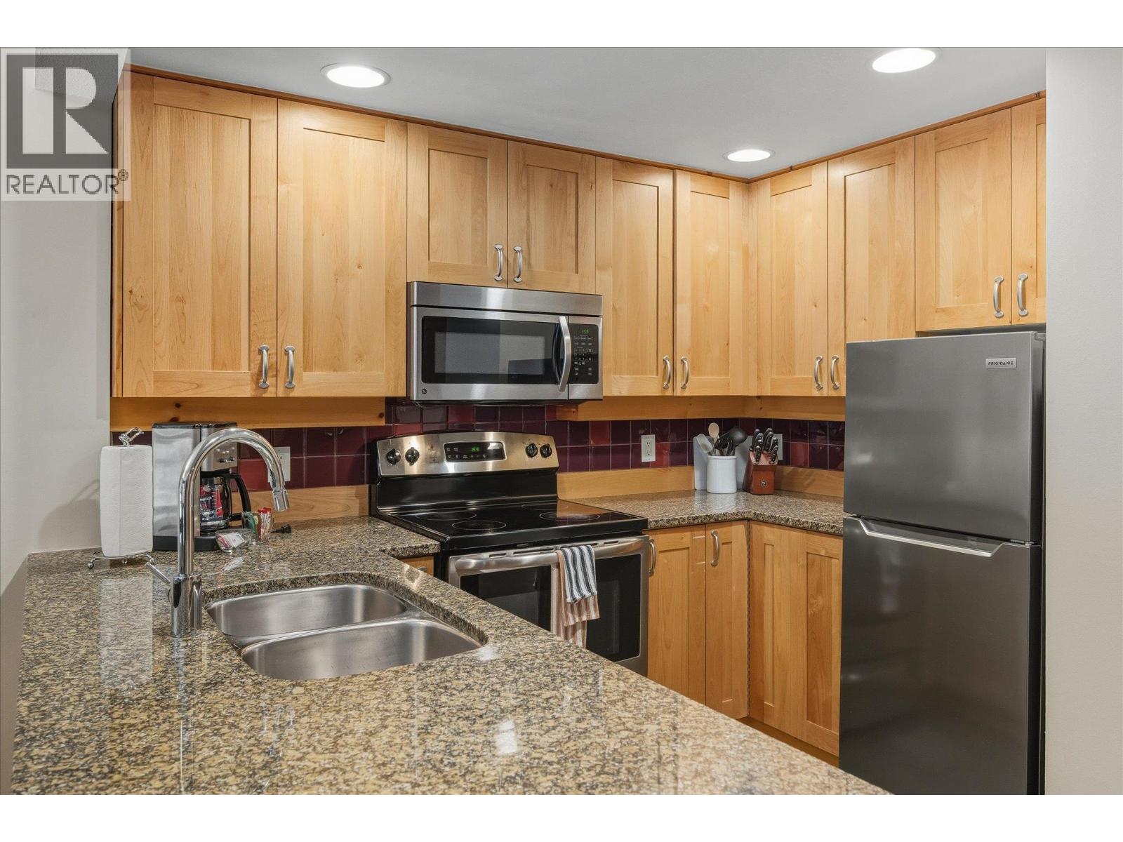 326d 2036 London Lane, Whistler, British Columbia  V8E 0N7 - Photo 9 - R3085782