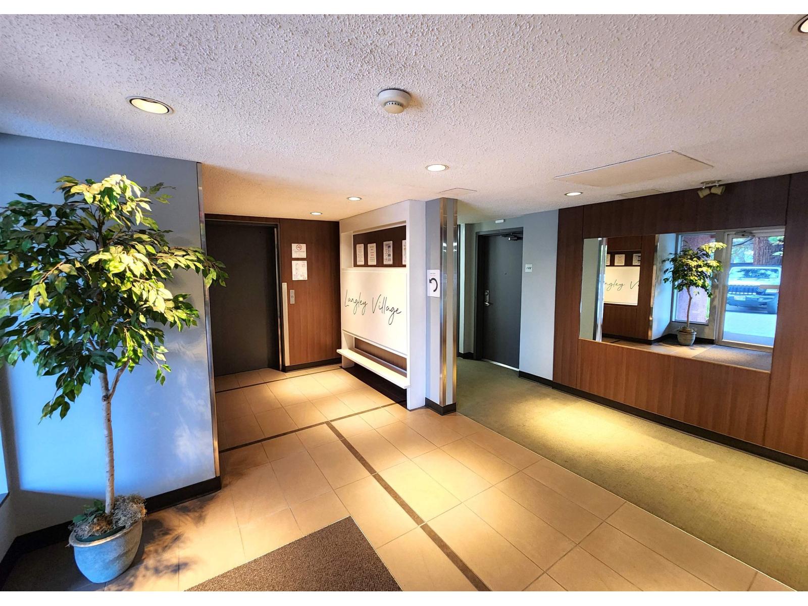 102 5664 200 Street, Langley, British Columbia  V3A 1M8 - Photo 28 - R3085574