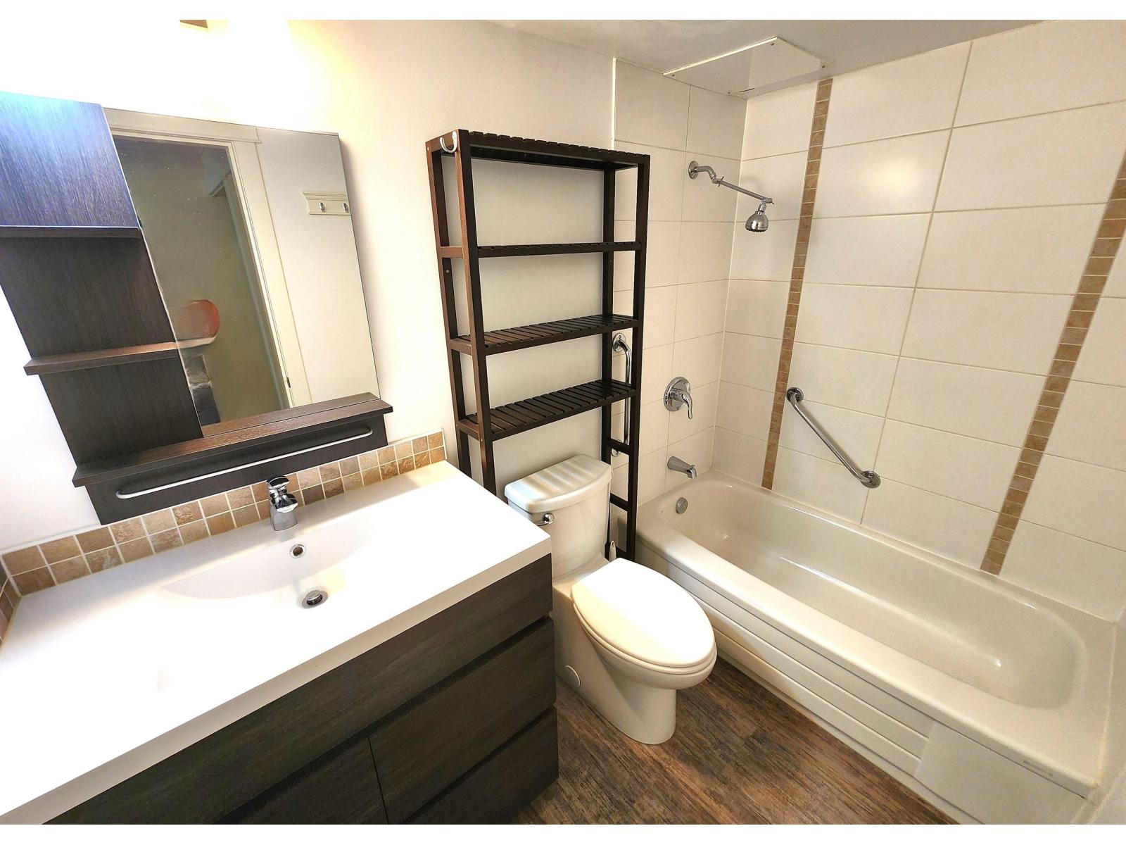 102 5664 200 Street, Langley, British Columbia  V3A 1M8 - Photo 16 - R3085574