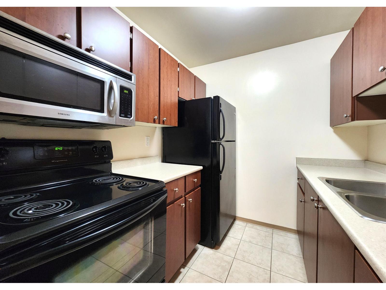 102 5664 200 Street, Langley, British Columbia  V3A 1M8 - Photo 7 - R3085574