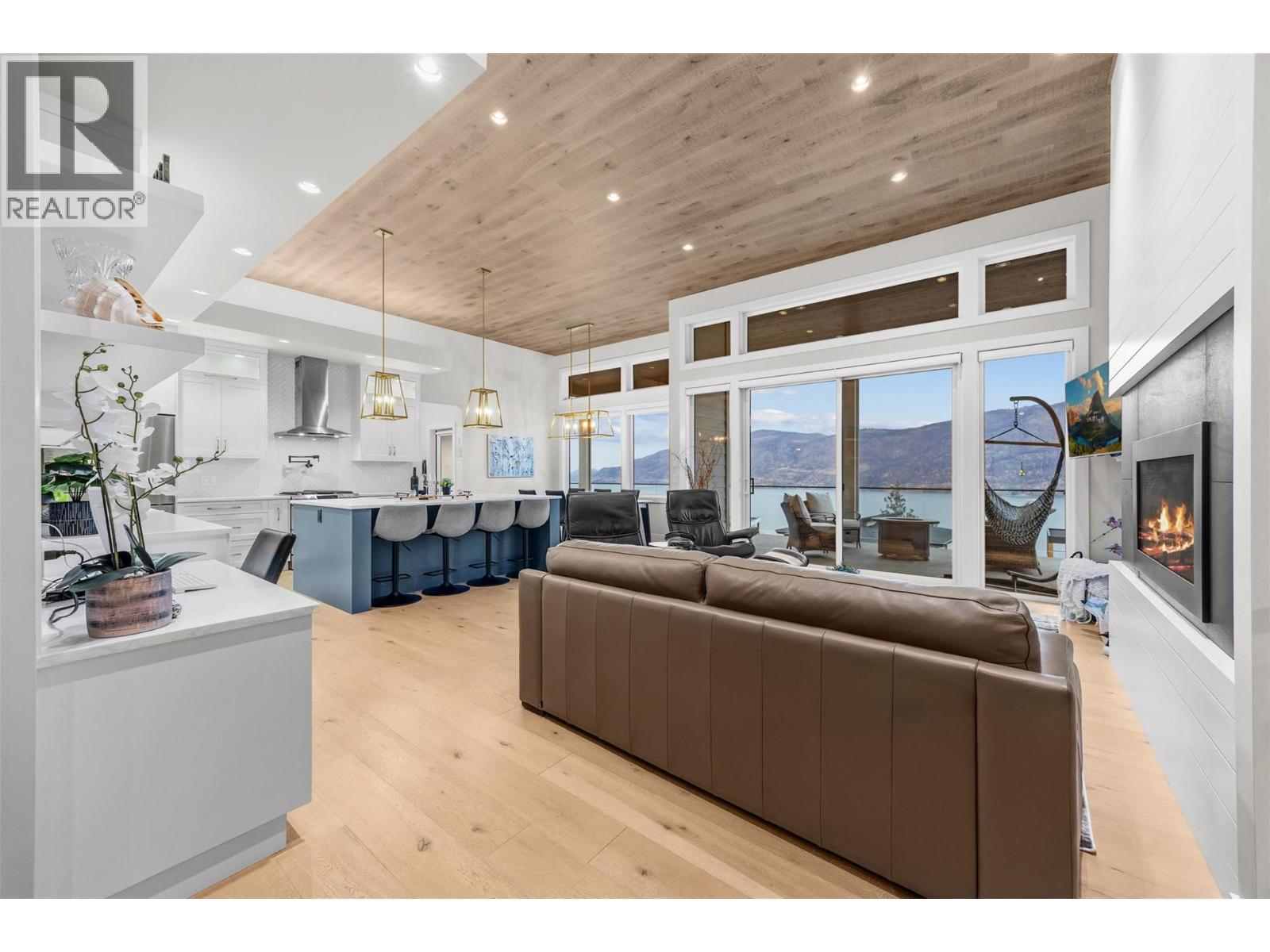 9438 Ledgestone Road, Lake Country, British Columbia  V4V 0A4 - Photo 6 - 10368838