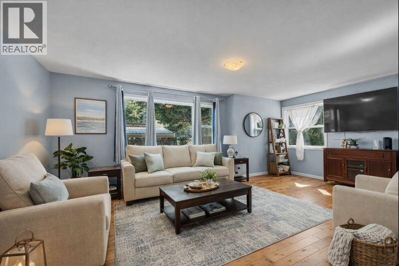 755 Crestline Street Kamloops Photo 2