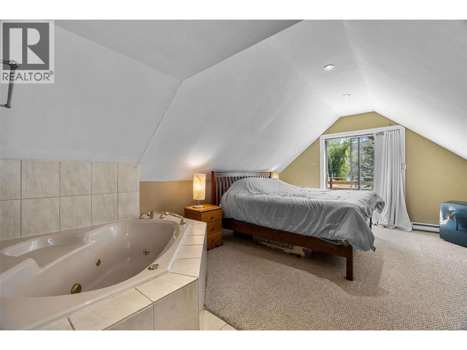 755 Crestline Street Kamloops Photo 7