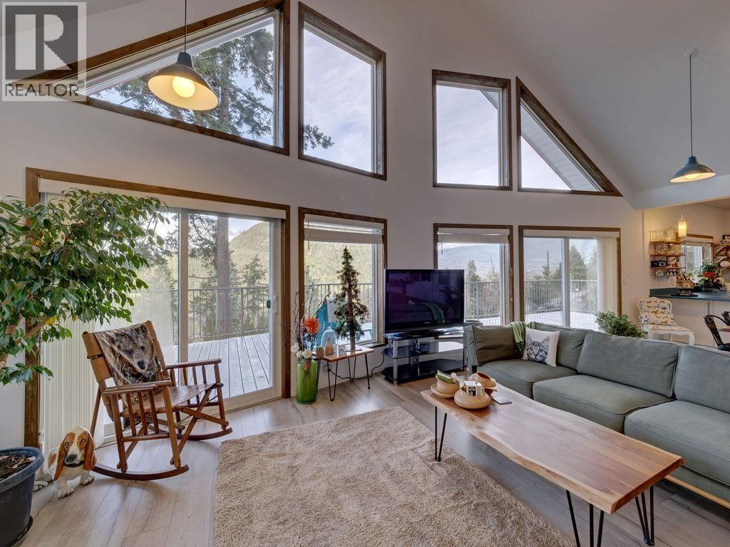 5280 Cecil Hill Road, Madeira Park, British Columbia  V0N 2H1 - Photo 16 - R3085762