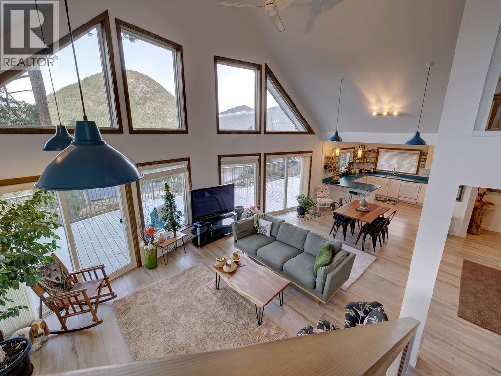 5280 Cecil Hill Road, Madeira Park, British Columbia  V0N 2H1 - Photo 21 - R3085762