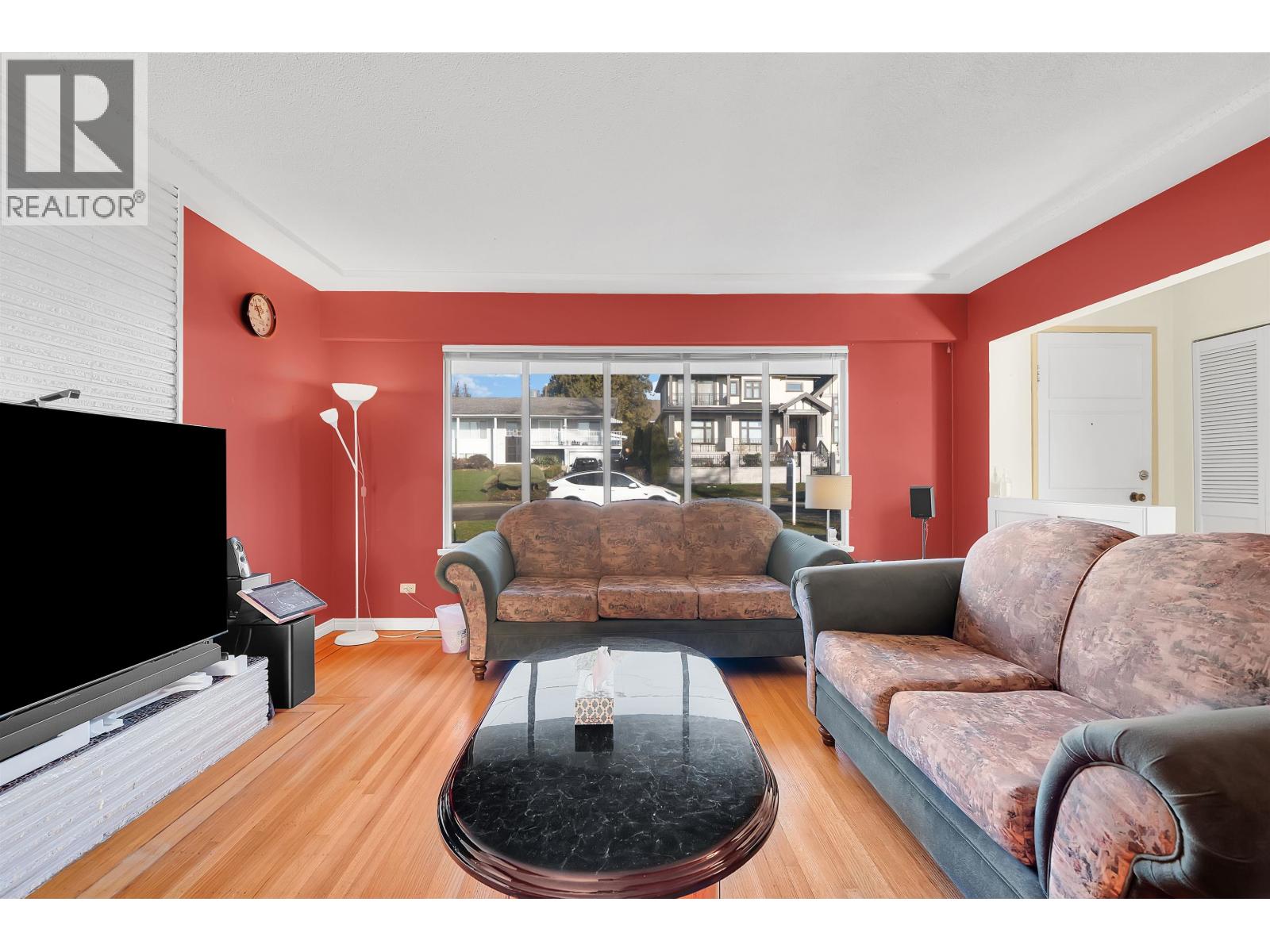 4580 Neville Street, Burnaby, British Columbia  V5J 2A4 - Photo 2 - R3085769