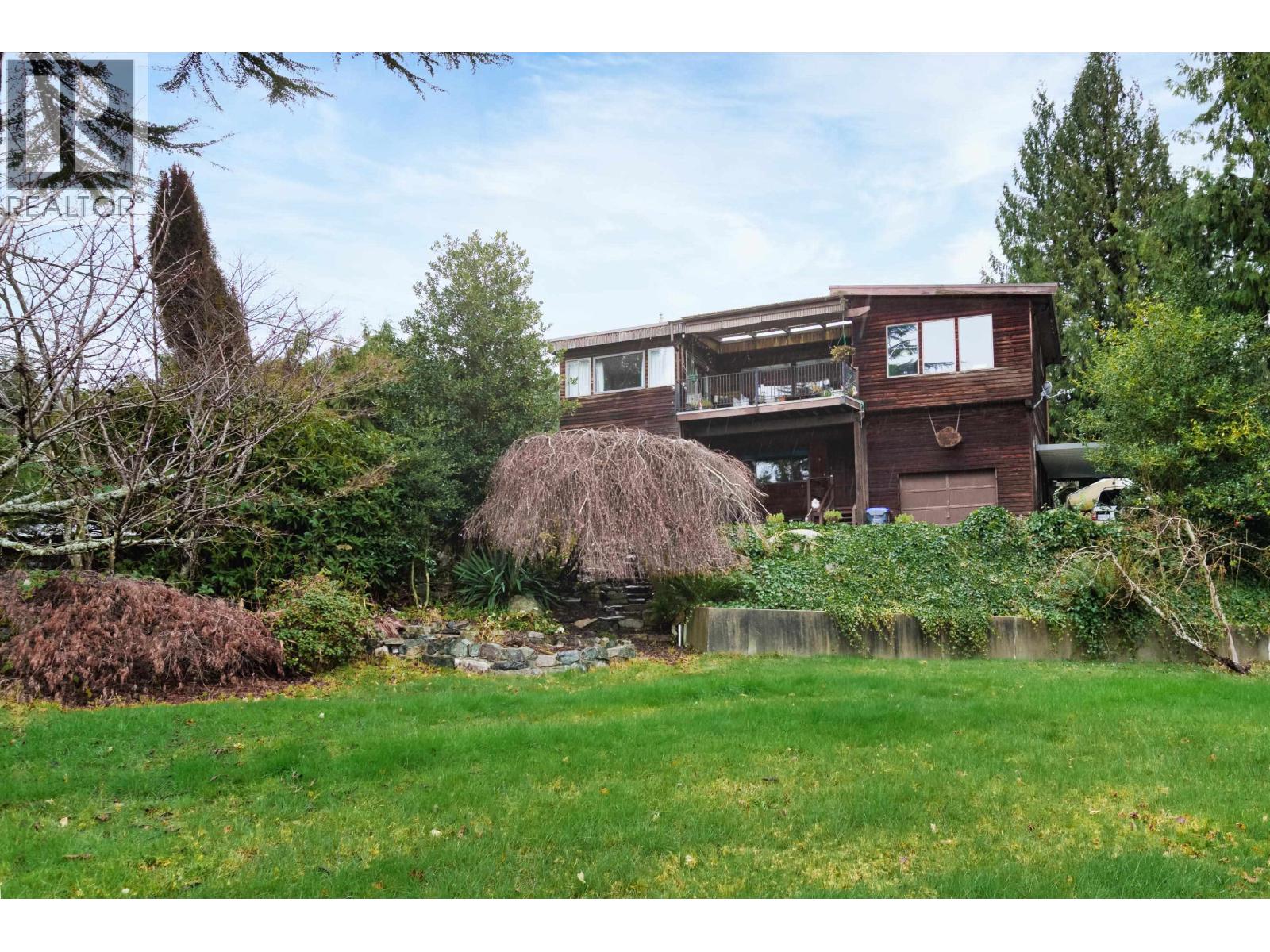 4908 LAUREL AVENUE, Sechelt, British Columbia
