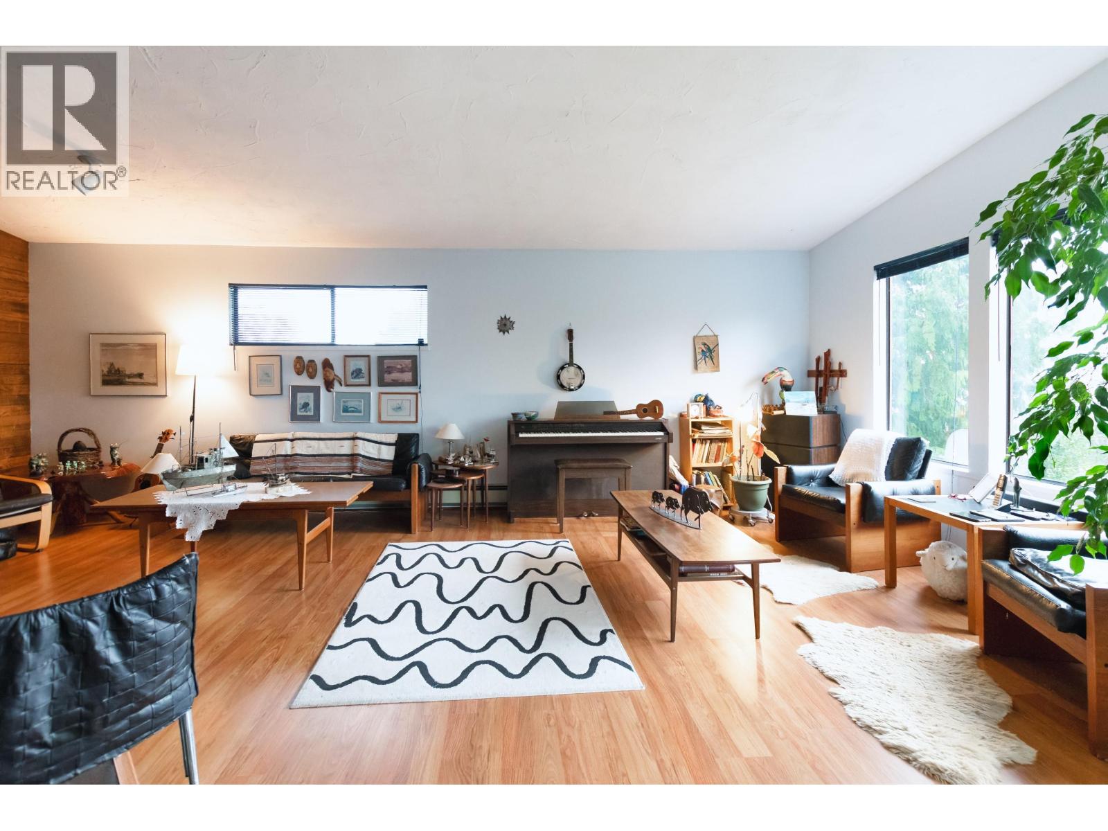 4908 Laurel Avenue, Sechelt, British Columbia  V7Z 0B7 - Photo 10 - R3085787