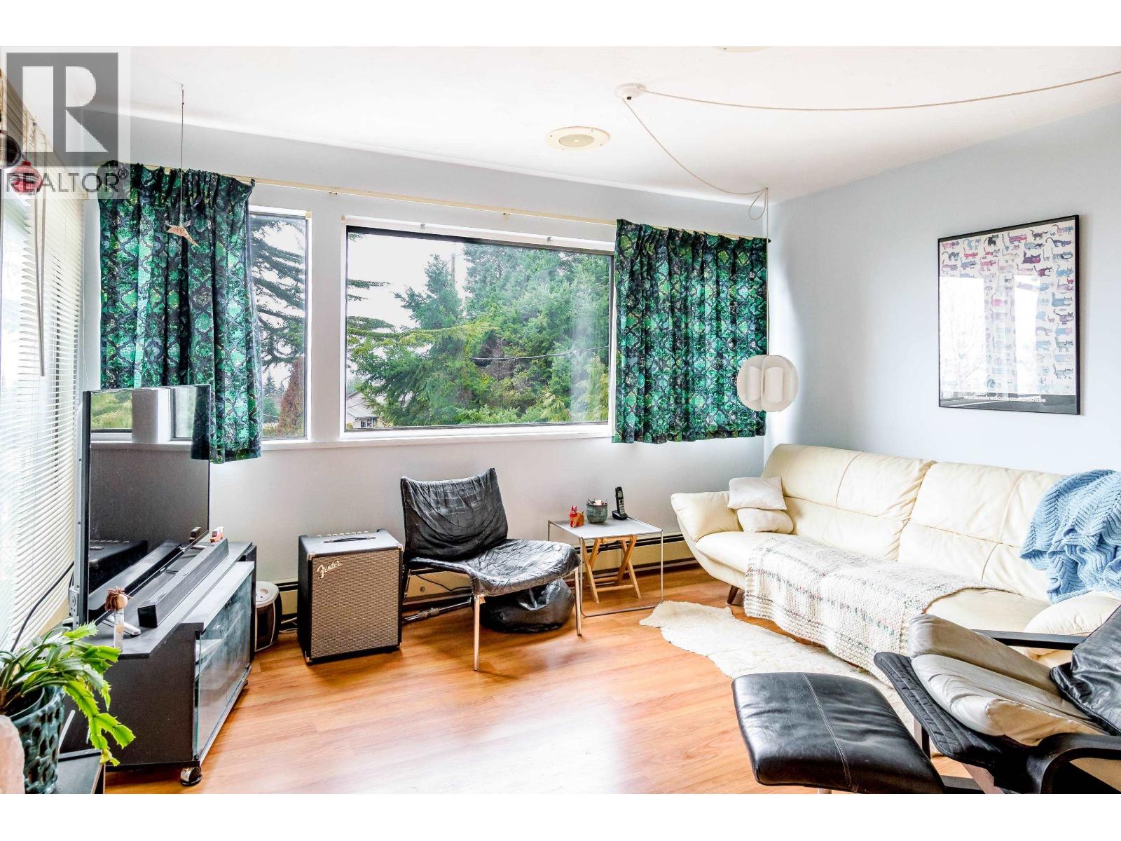 4908 Laurel Avenue, Sechelt, British Columbia  V7Z 0B7 - Photo 8 - R3085787