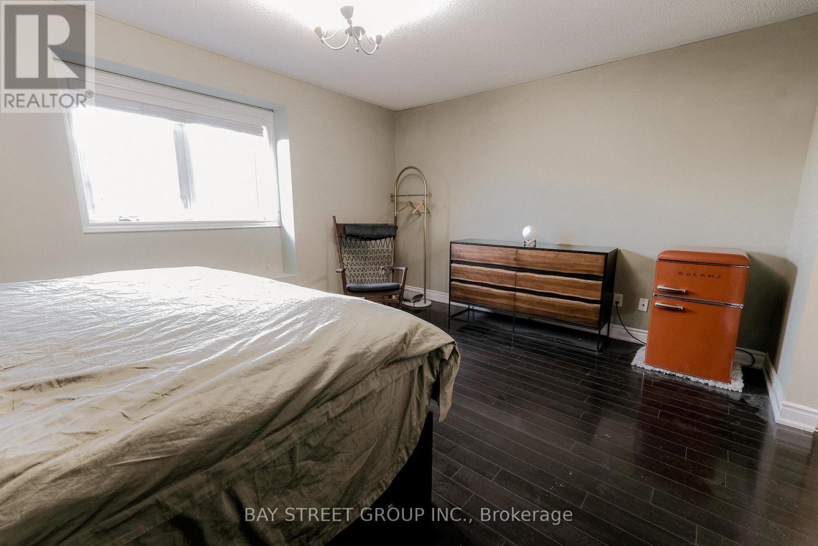 45 Routliffe Lane, Toronto, Ontario  M2N 0A5 - Photo 9 - C12751432