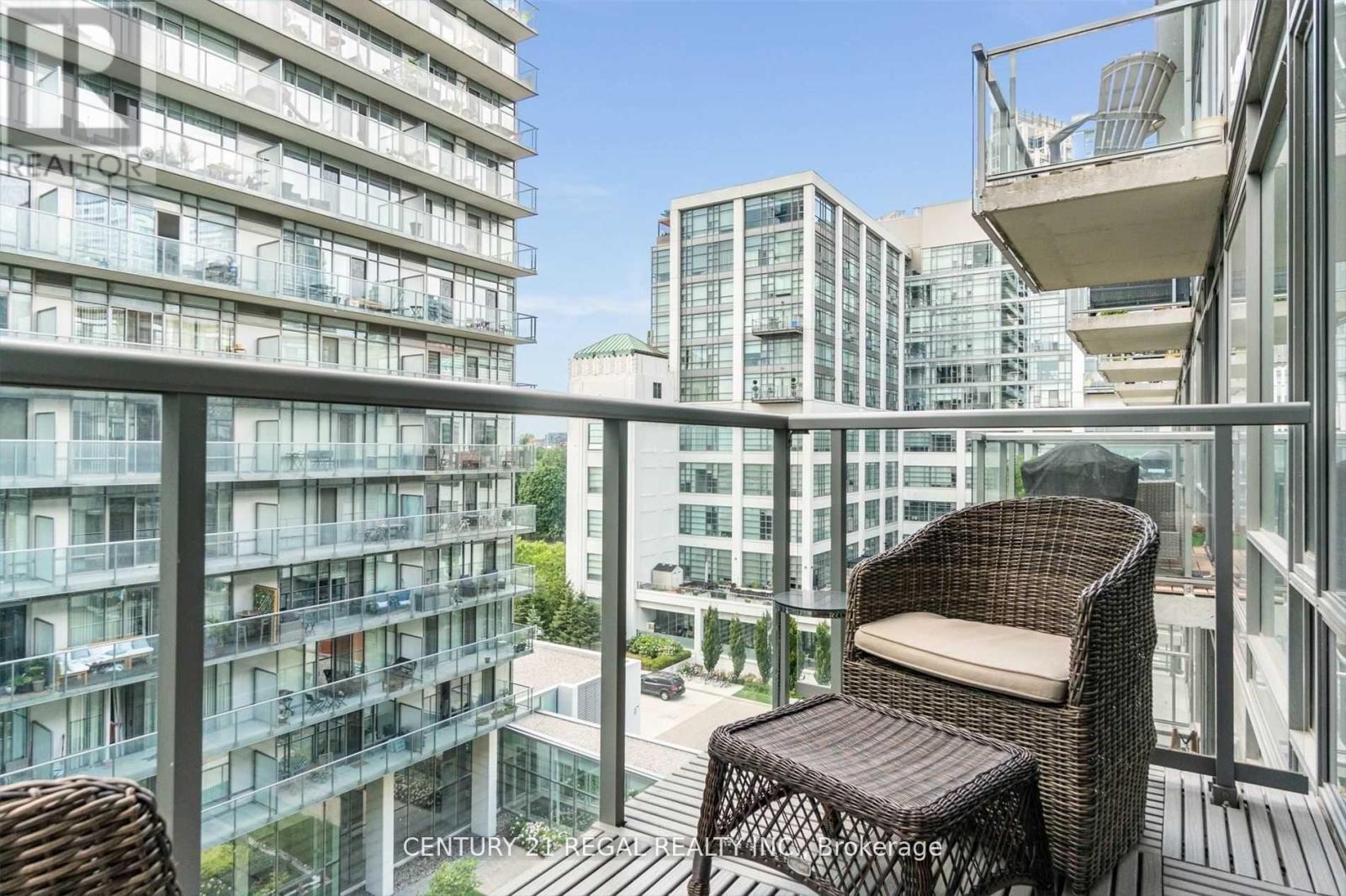 701 - 90 Stadium Road, Toronto, Ontario  M5V 3W5 - Photo 15 - C12751434