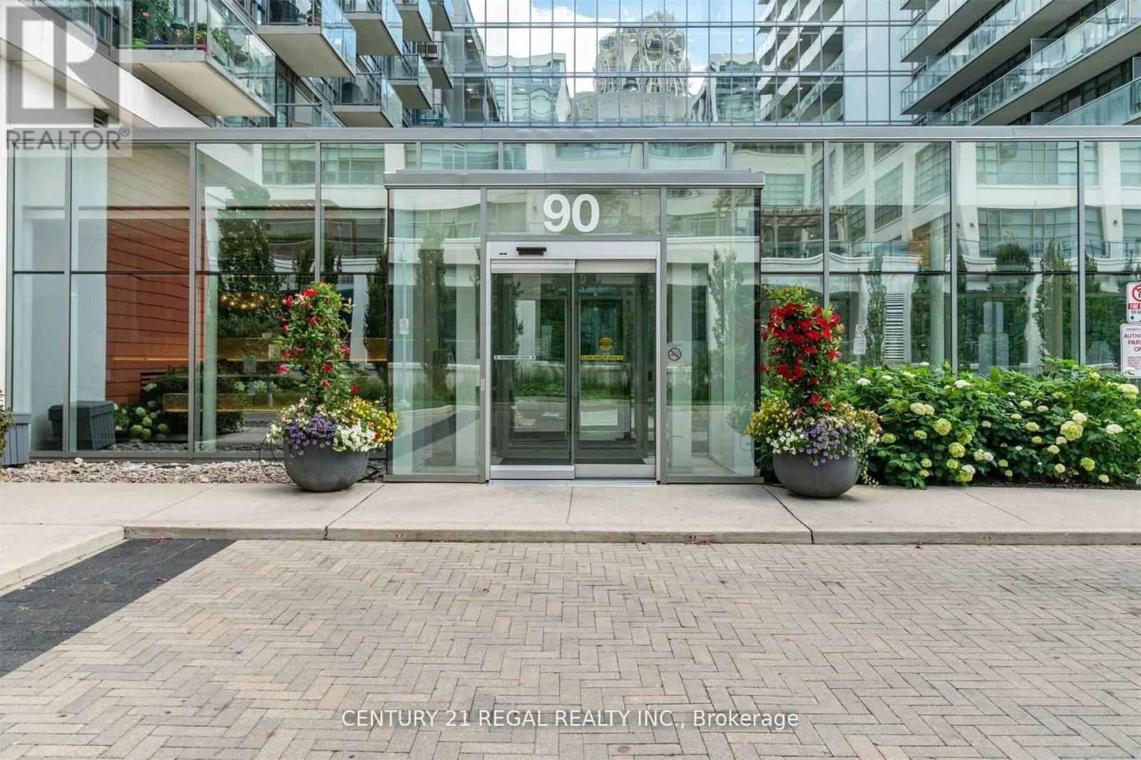 701 - 90 Stadium Road, Toronto, Ontario  M5V 3W5 - Photo 2 - C12751434