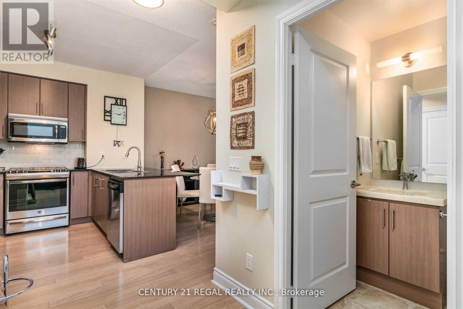 701 - 90 Stadium Road, Toronto, Ontario  M5V 3W5 - Photo 6 - C12751434