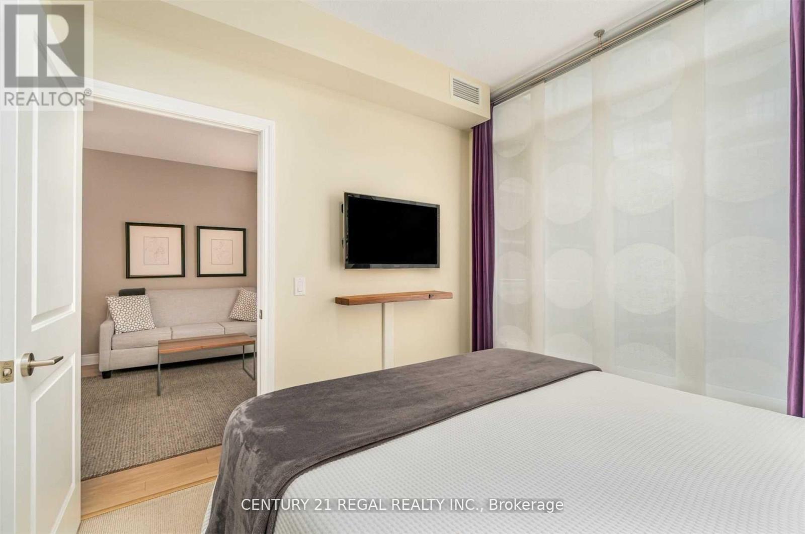 701 - 90 Stadium Road, Toronto, Ontario  M5V 3W5 - Photo 9 - C12751434