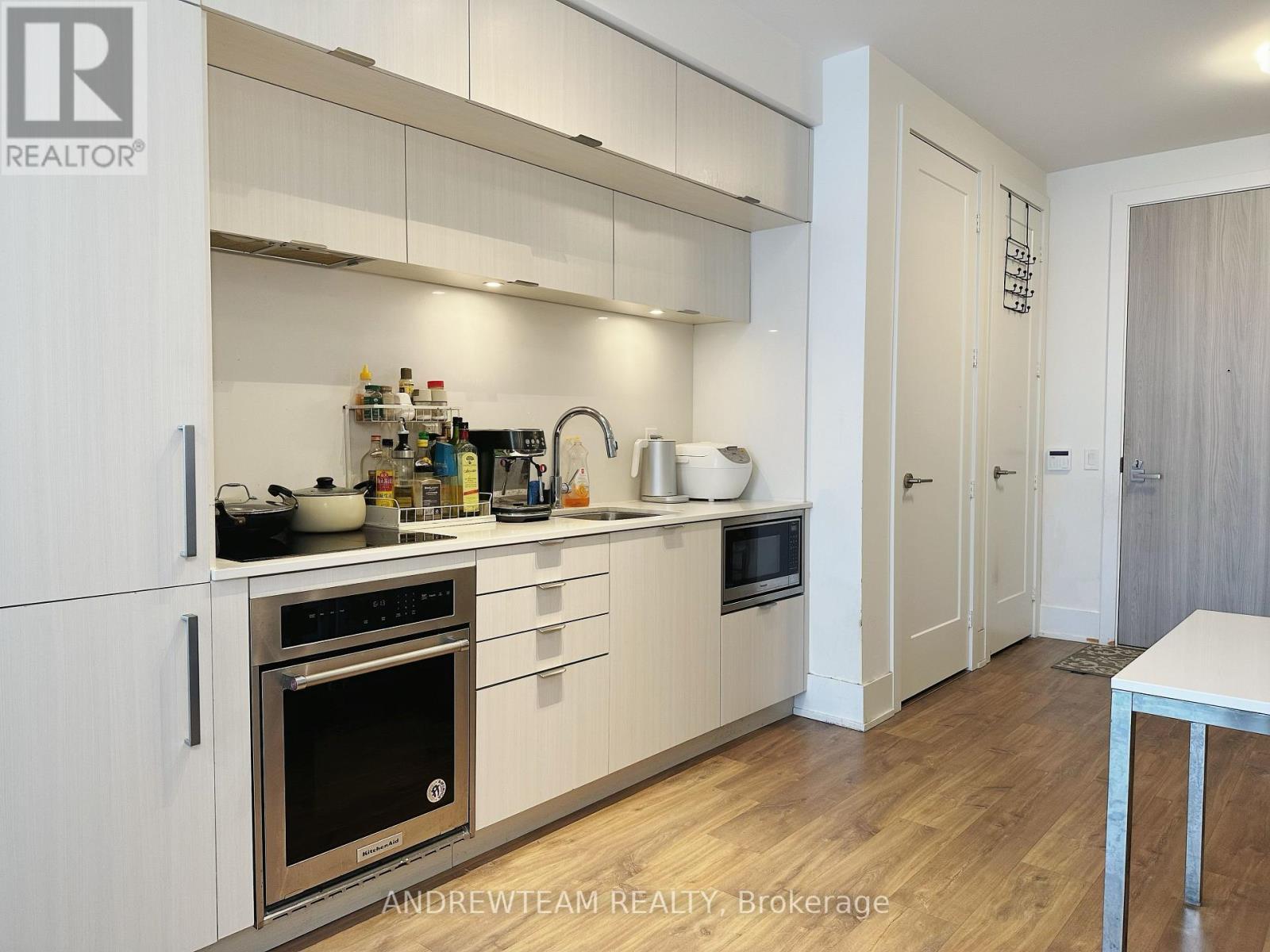 820 - 80 Vanauley Street, Toronto, Ontario  M5T 0C9 - Photo 18 - C12751440