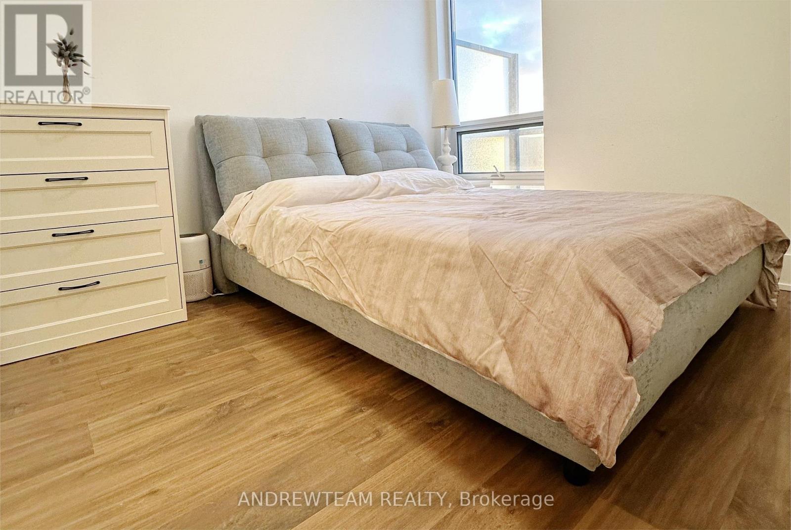 820 - 80 Vanauley Street, Toronto, Ontario  M5T 0C9 - Photo 9 - C12751440