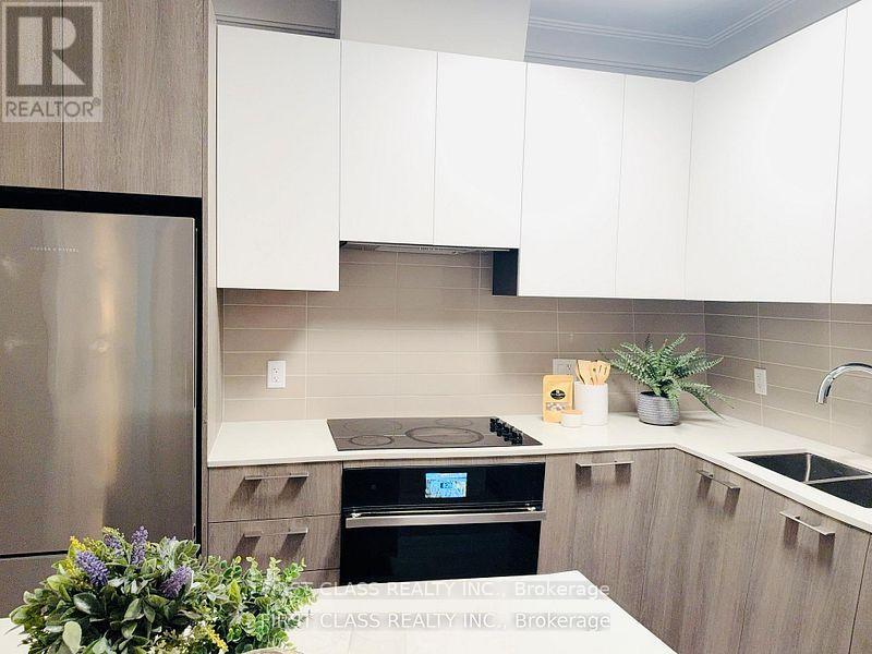 3106 - 18 Water Walk Drive, Markham, Ontario  L3R 6L5 - Photo 3 - N12751422