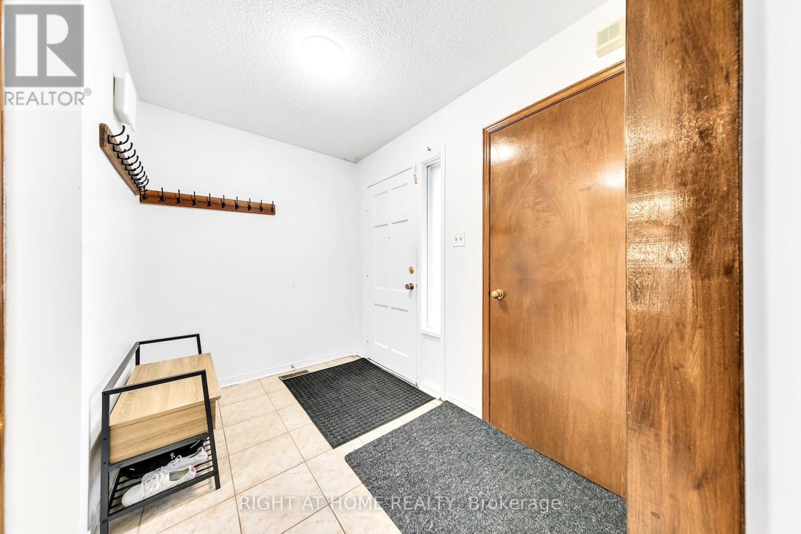 8 Terra Road, Vaughan, Ontario  L4L 3J5 - Photo 3 - N12751424