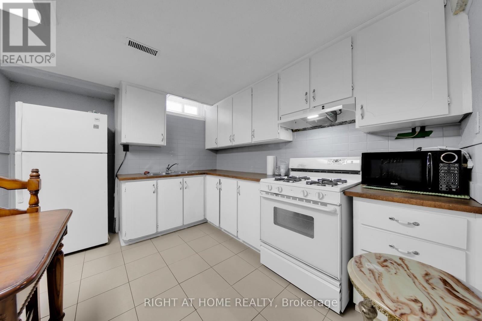 8 Terra Road, Vaughan, Ontario  L4L 3J5 - Photo 31 - N12751424