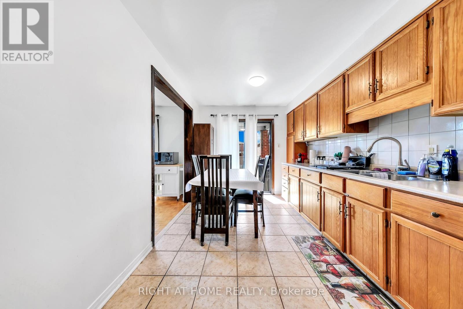 8 Terra Road, Vaughan, Ontario  L4L 3J5 - Photo 8 - N12751424