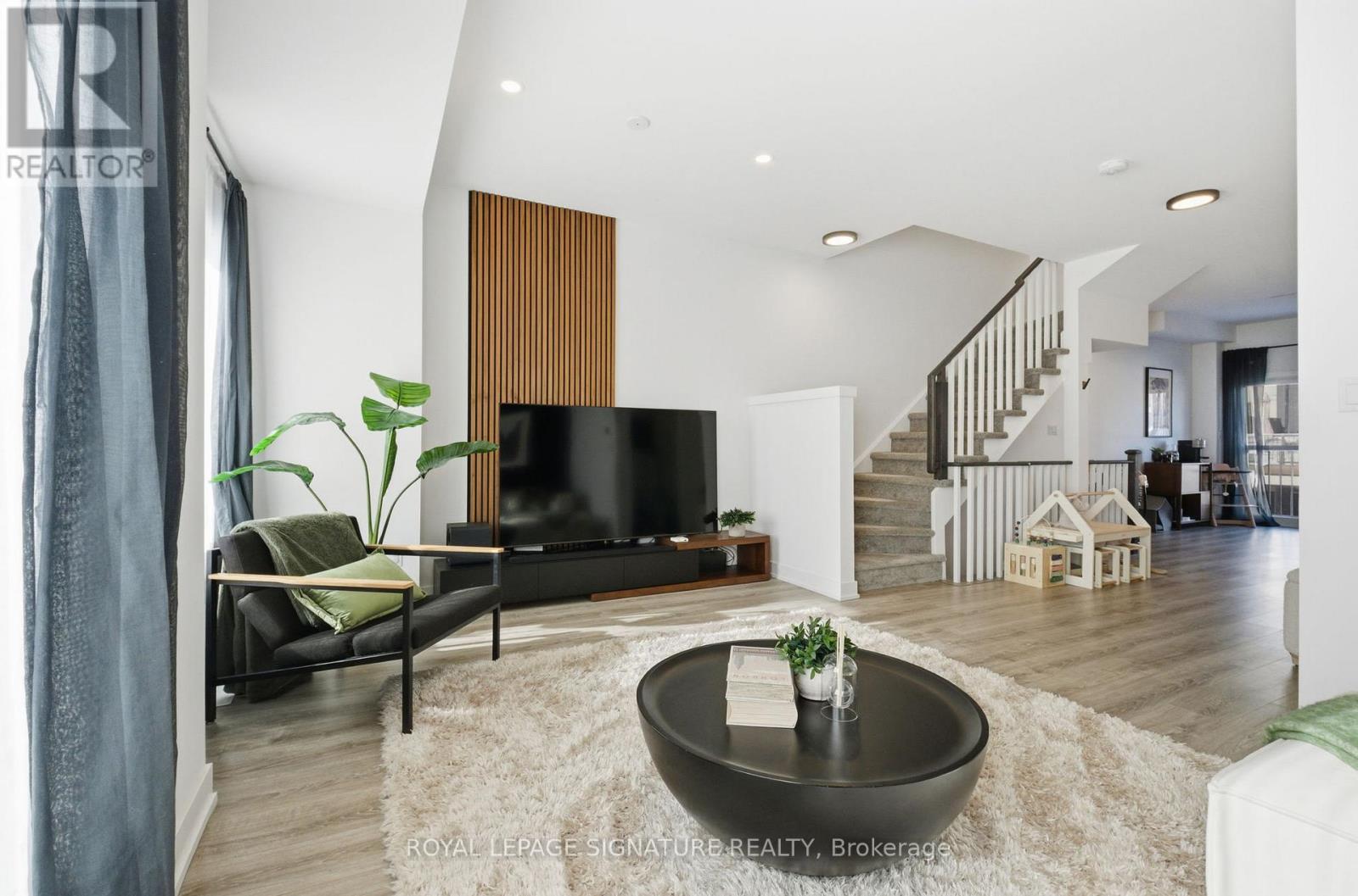 82 Covington Crescent, Whitchurch-Stouffville (Stouffville), Ontario  L4A 4W8 - Photo 12 - N12751436