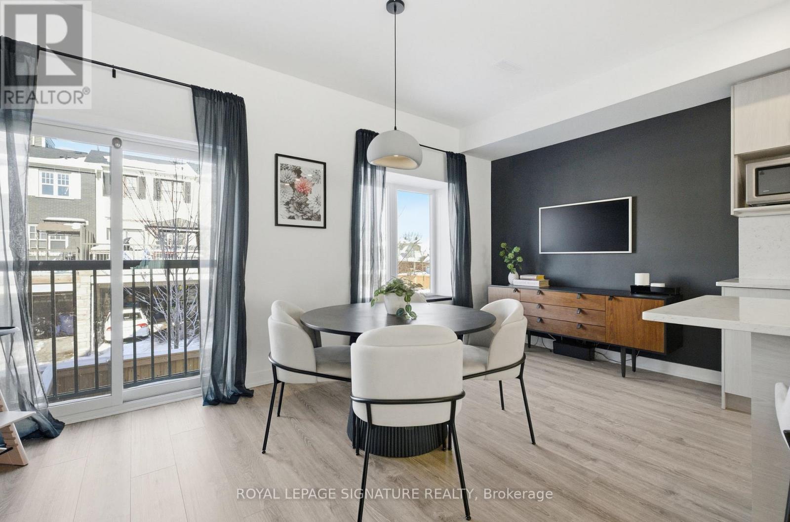 82 Covington Crescent, Whitchurch-Stouffville (Stouffville), Ontario  L4A 4W8 - Photo 8 - N12751436