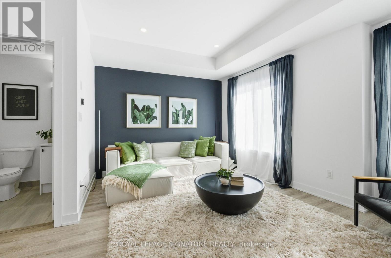 82 Covington Crescent, Whitchurch-Stouffville (Stouffville), Ontario  L4A 4W8 - Photo 9 - N12751436