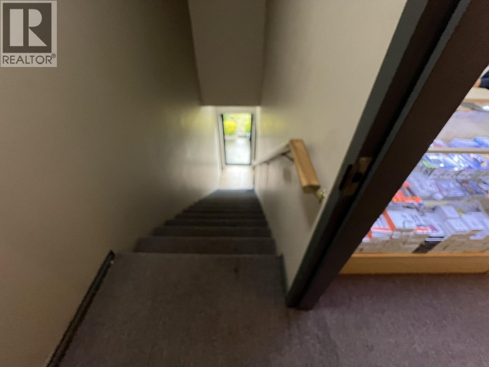 B Upper 7156 Gilley Avenue, Burnaby, British Columbia  V5J 4X2 - Photo 6 - C8075721