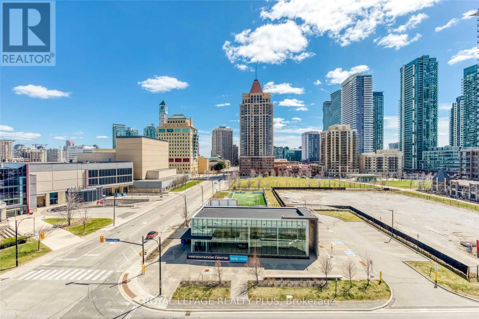 603 - 365 Prince Of Wales Drive, Mississauga, Ontario  L5B 0G6 - Photo 2 - W12751420