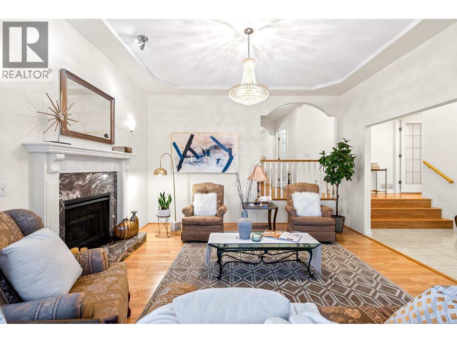 1365 Honeysuckle Lane, Coquitlam, British Columbia  V3E 2P1 - Photo 6 - R3085390