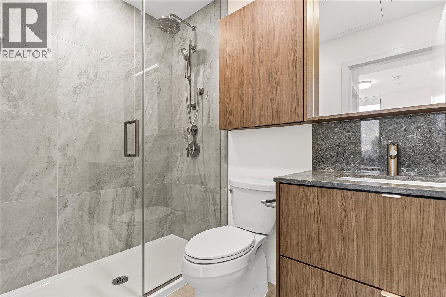 2010 626 Claremont Street, Coquitlam, British Columbia  V3J 3T4 - Photo 15 - R3085431