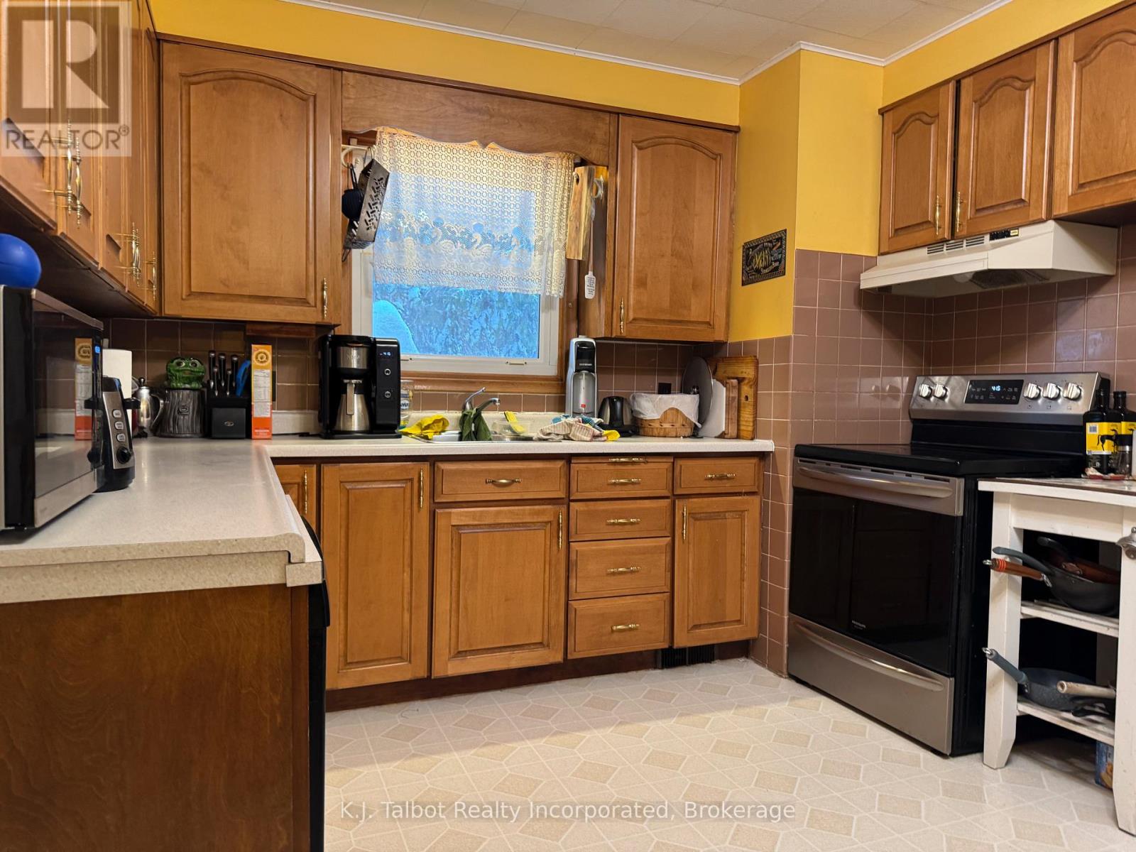 50 Mary Street N, Central Huron, Ontario  N0M 1L0 - Photo 11 - X12353840