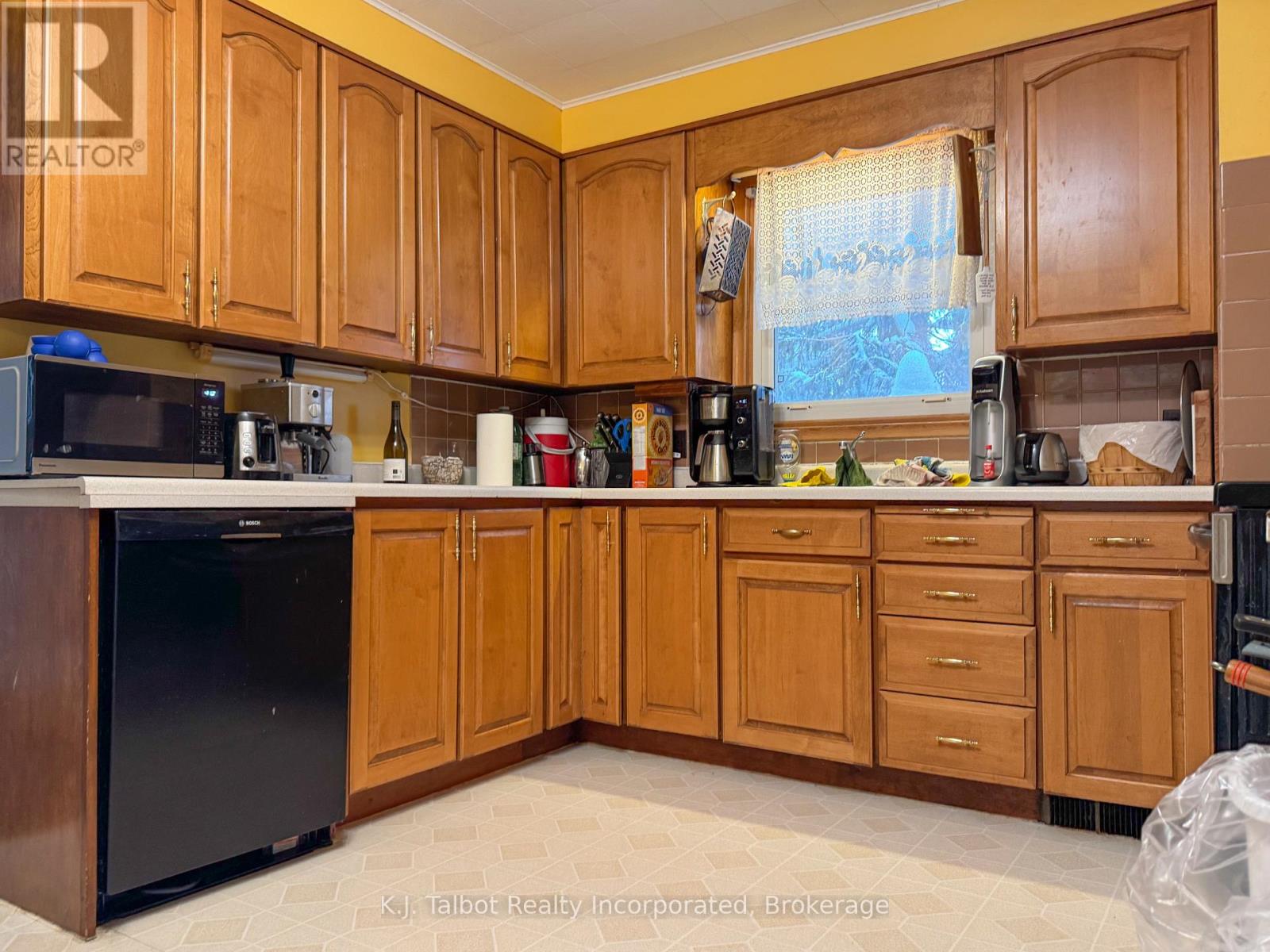 50 Mary Street N, Central Huron, Ontario  N0M 1L0 - Photo 7 - X12353840