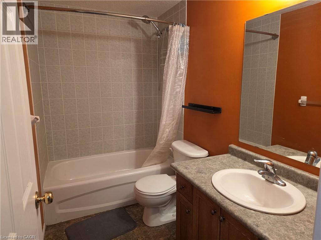 220 Snowdrop Crescent, Kitchener, Ontario  N2E 4C2 - Photo 16 - 40802333